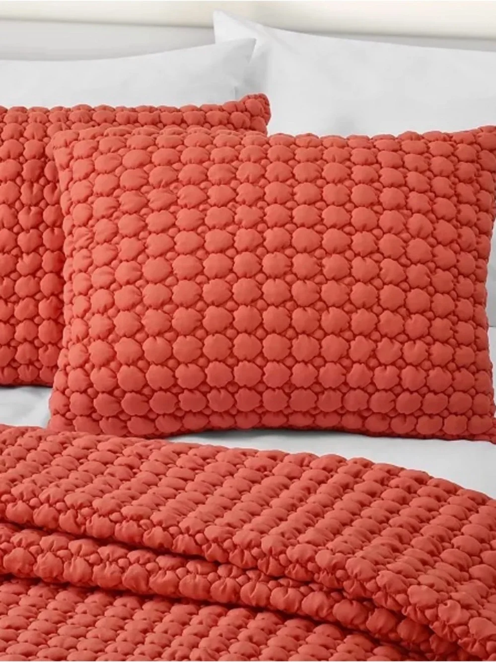 J by J Queen New York - Melon Bold Cloud Puff 3-Pc. Quilt Set, Full/Queen 90x86